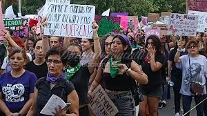 Con saldo blanco, marcha del 8M en Cancún