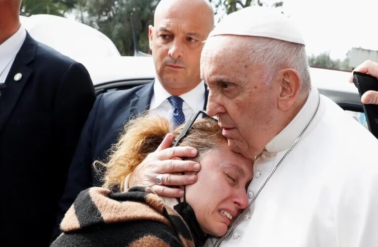 El papa Francisco recibe el alta médica