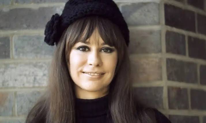 Impactante noticia: ¡Muere Astrud Gilberto, la legendaria voz de 'La chica de Ipanema' y pionera de la bossa nova!