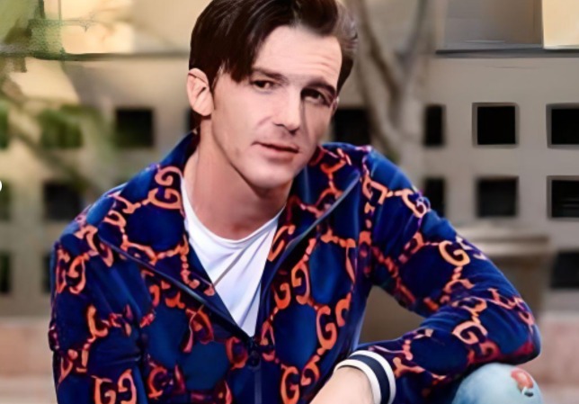 "El Escandaloso Libro Revelador de Drake Bell: Entre Éxitos y Tragedias, ¡Descubre su Vida sin Filtros!"