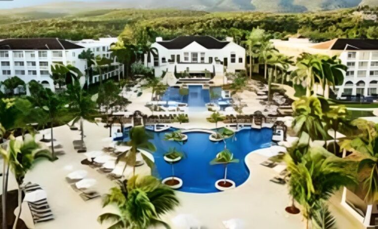 Hyatt contrapone el alza de Dominicana con la bajada de Cancún