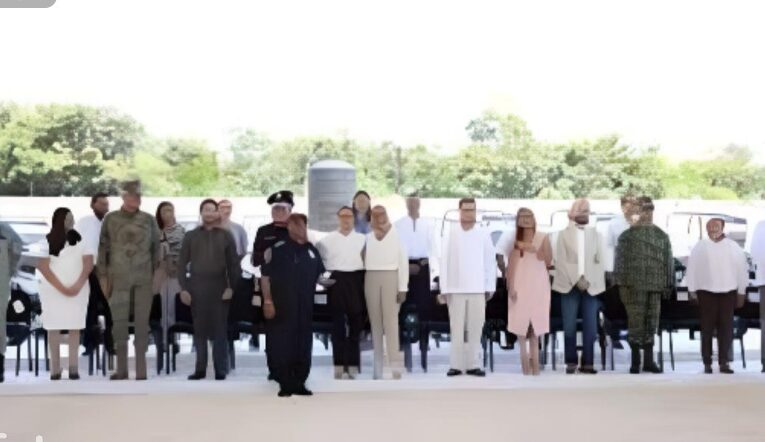 RECIBE CANCÚN PARQUE VEHICULAR Y EQUIPAMIENTO PARA LA SEGURIDAD CIUDADANA