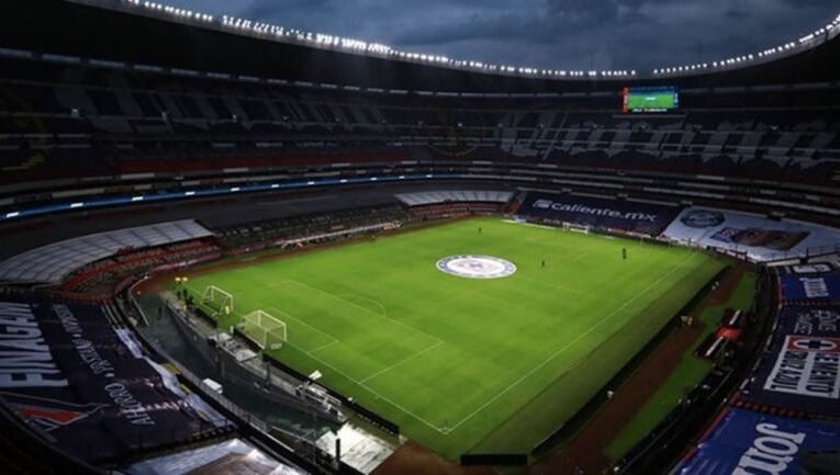 ¡Confirmado! Cruz Azul jugará el encuentro ante Chivas en el Estadio Azteca