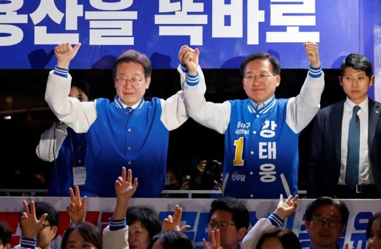 Oposición en Corea del Sur ‘arrasa’ en las elecciones legislativas y debilitan a Yoon