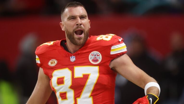 Kansas City extiende contrato de Travis Kelce y se convierte en el ala cerrada mejor pagado de la NFL