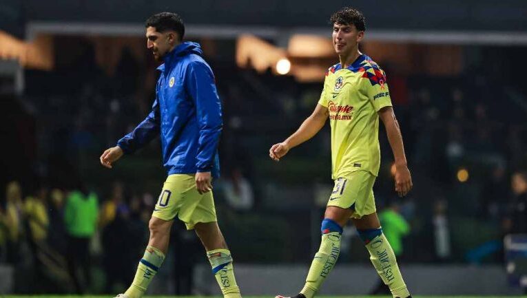 Diego Valdés e Igor Lichnovsky convocados con Chile previo a Copa América