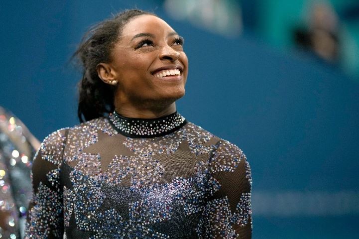 Simone Biles arrasa en su regreso a Juegos Olímpicos