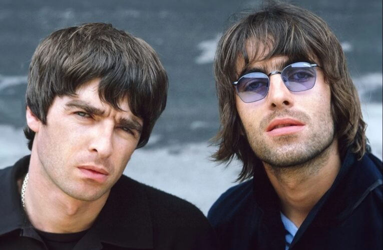 Noel y Liam Gallagher alimentan los rumores sobre una hipotética reunión de Oasis