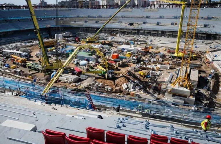 Trabajadores del Camp Nou se pelean; seis heridos