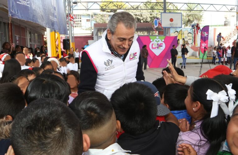 Pepe Chedraui inaugura nuevo desayunador escolar en la Primaria Emiliano Zapata