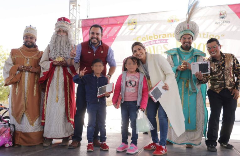 Christian Agúndez celebra el Día de Reyes con la comunidad de La Ribera