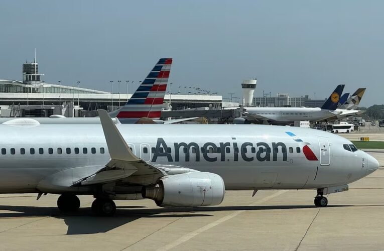 Vuelo de American Airlines interrumpe aterrizaje en aeropuerto de Washington; evita choque con otro avión