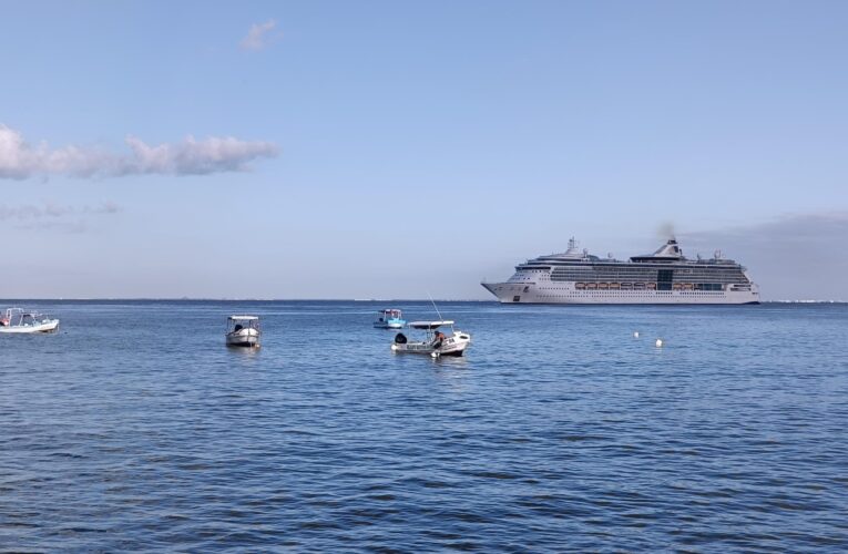 Se mantiene abierto el Puerto con precaución en Cozumel