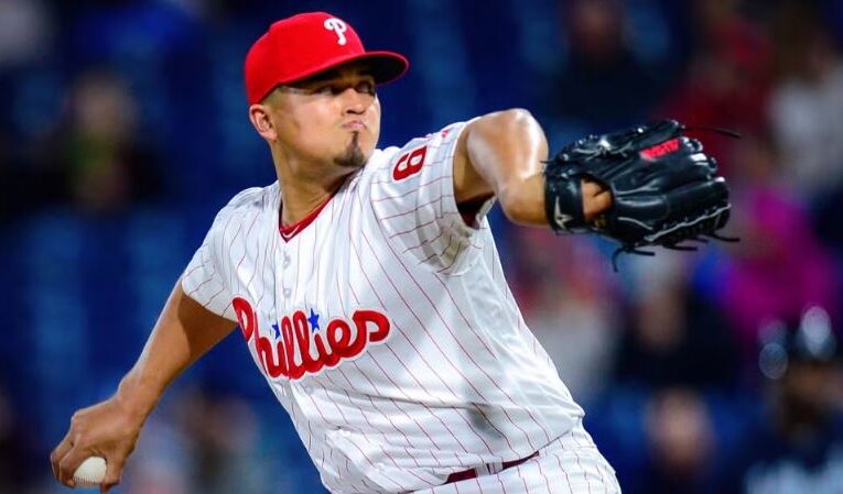 ¡Uno más! Diablos Rojos de México suman a Víctor Arano como pitcher para la próxima temporada