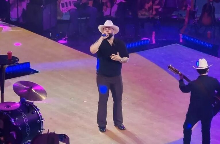Carín León arma el baile con sus éxitos e invitados en el Domo Care
