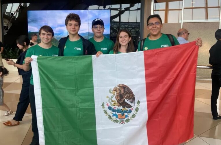 Jóvenes mexicanos ganan el oro en Olimpiada Internacional de Economía