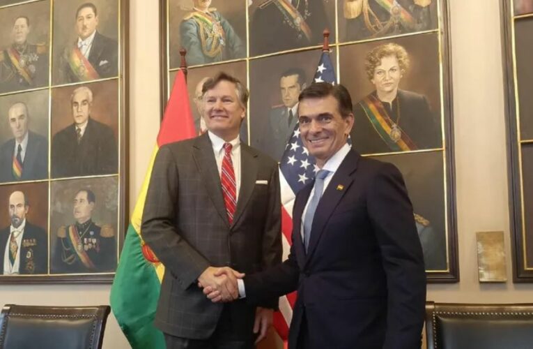Estados Unidos retornará embajadores a Bolivia después de 17 años, tras investidura de Rodrigo Paz