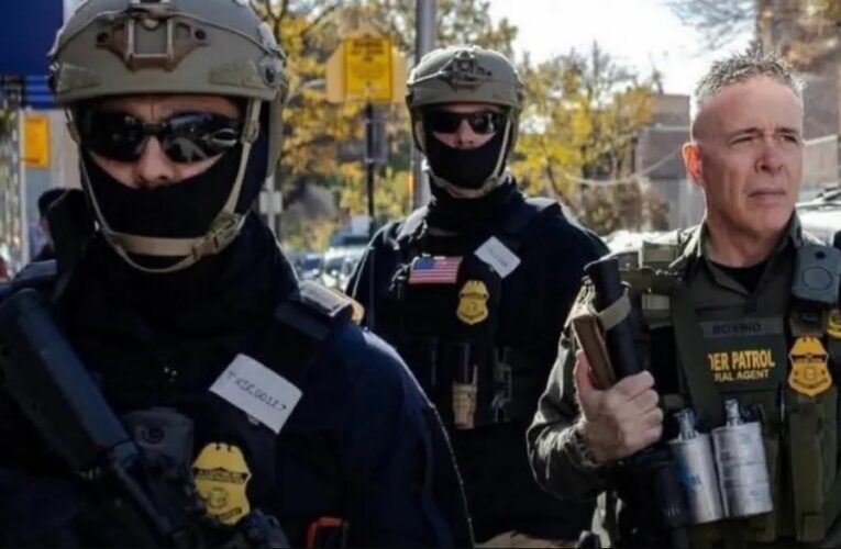 Centros de detención, a su máxima capacidad: migrantes en Estados Unidos son llevados a prisiones de alta peligrosidad