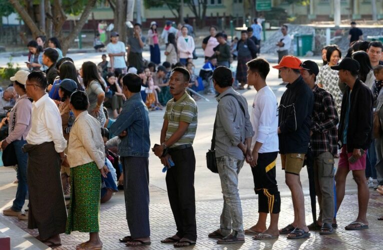 Elecciones legislativas en Myanmar avanzan bajo control militar y fuertes críticas internacionales