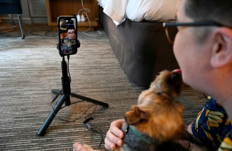 Reino Unido analiza prohibir redes sociales para menores de 16 años y regular la IA