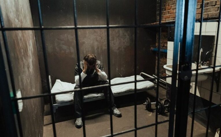 El Salvador permitirá cadena perpetua a menores desde abril