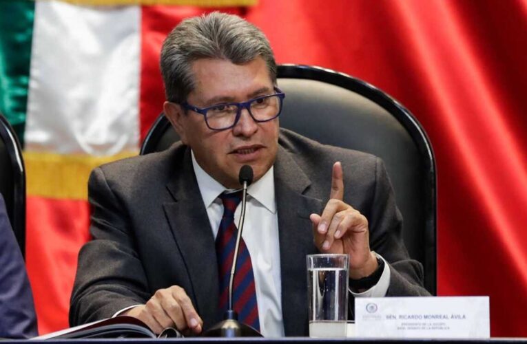 Ricardo Monreal pide prudencia a la SEP ante posible ajuste al calendario escolar