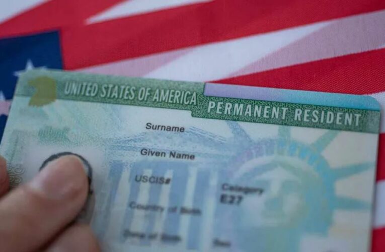 Si quieren ‘green card’, 400 mil mexicanos tendrían que salir de Estados Unidos