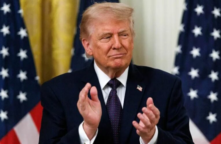 Estados Unidos e Irán negocian últimos detalles del pacto para reabrir estrecho de Ormuz, dice Donald Trump