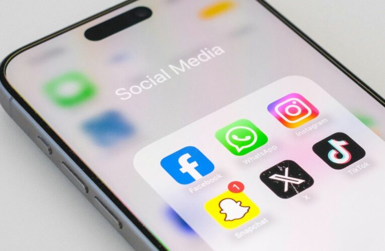 Reino Unido prohibirá el uso de redes sociales a menores de 16 años