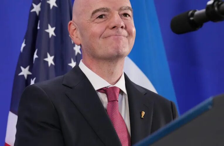 Infantino niega que la FIFA pretenda vender el Mundial