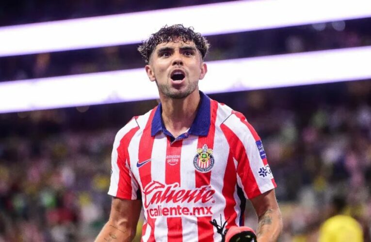 Ricardo Marín evita que Chivas extrañe a la ‘Hormiga’ González