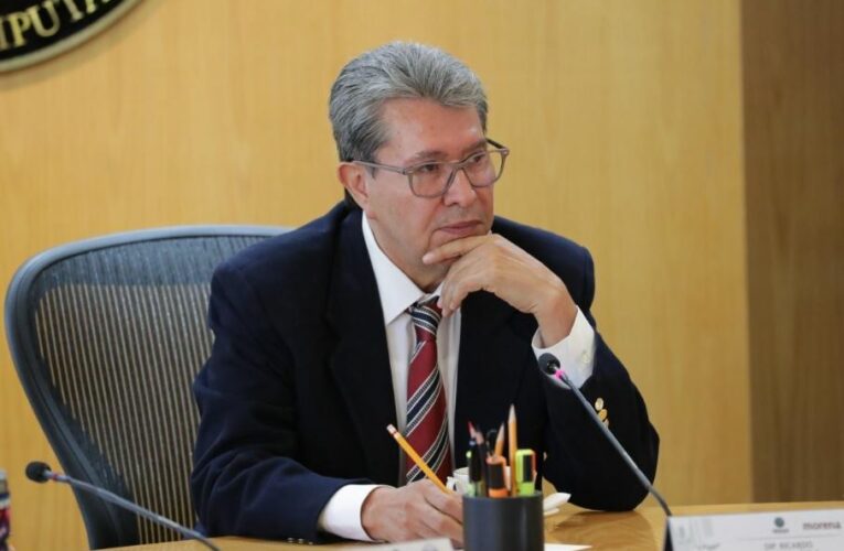 Alista Cámara de Diputados agenda prioritaria y Ricardo Monreal hace llamado contra el ausentismo
