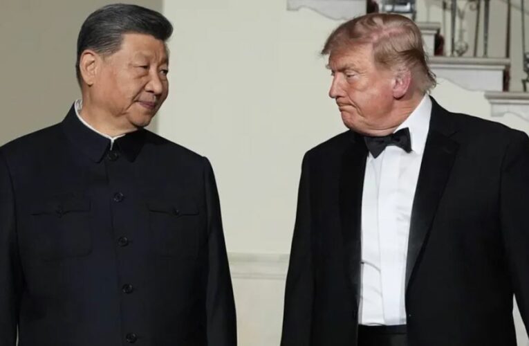 Donald Trump advierte que considerará “enemigo” a quien diga ‘Inteligencia Artificial’ en vez de ‘Superinteligencia’