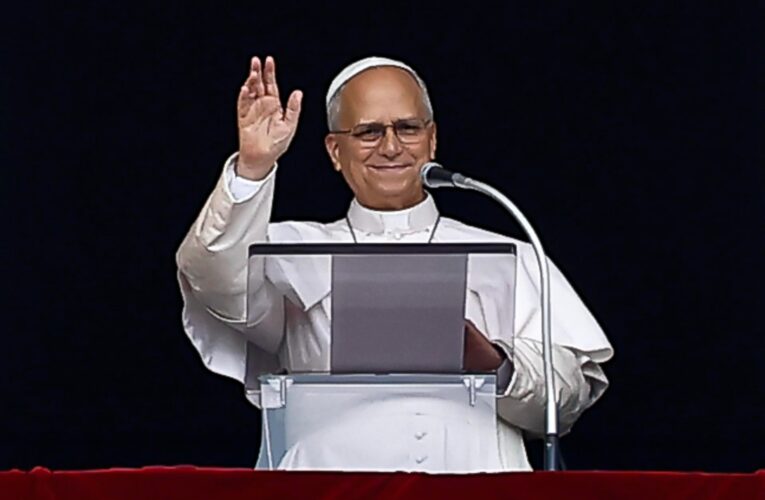 Papa León XIV sigue su recuperación en el Vaticano y presidirá el miércoles la audiencia general