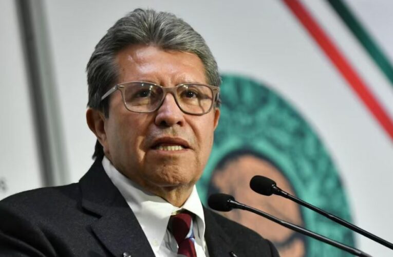Escoltas armados ya no podrán acceder al pleno de la Cámara de Diputados, señala Ricardo Monreal; “es inadmisible”