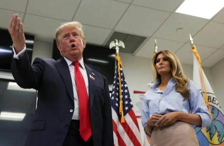 Donald Trump vota de forma anticipada, junto a Melania, en Palm Beach para las intermedias: “No es normal lo que he hecho”